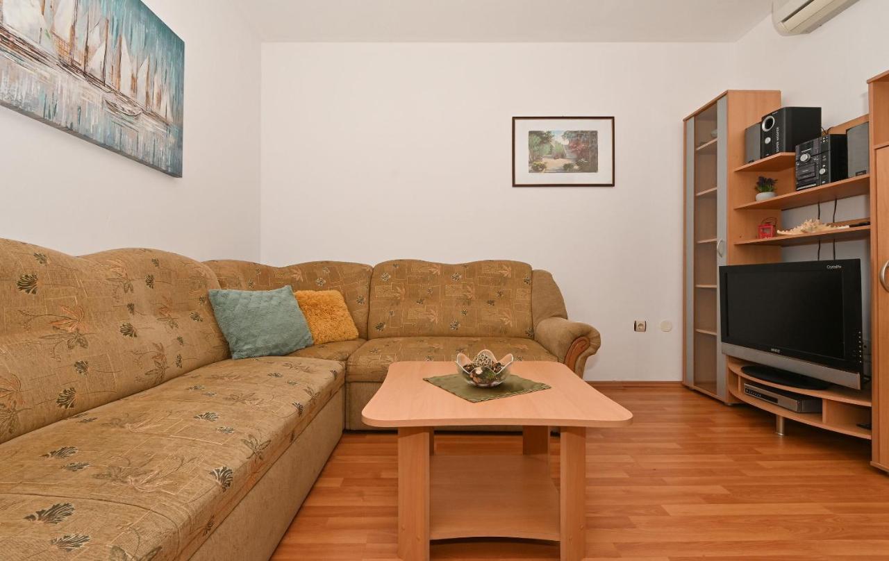 Apartments Marija โตรกีร์ ภายนอก รูปภาพ